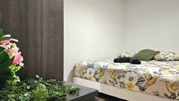 1 soveværelse, skrivebord, strygejern/strygebræt, Wi-Fi