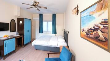 Habitación doble, vista al jardín | Wifi gratis y ropa de cama