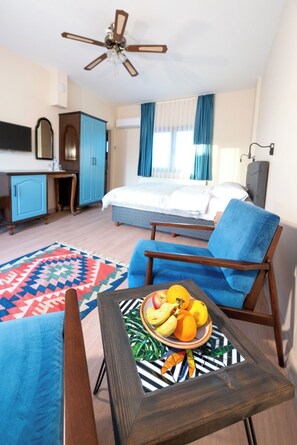 Tweepersoonskamer, uitzicht op tuin | Gratis wifi, beddengoed