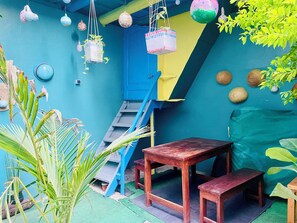 Chambre Économique, vue jardin | Salle à manger