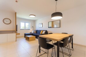 Premium Apartment, 1 Bedroom, Sea View | In-room dining - Premium Levant 212 Marina Apartment (Piran)