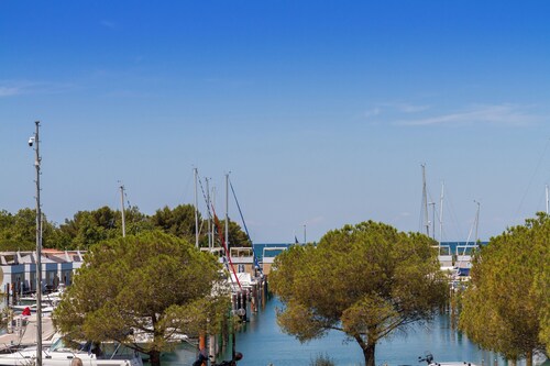 Premium Levant 212 Marina Apartment