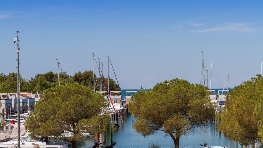 Premium Levant 212 Marina Apartment