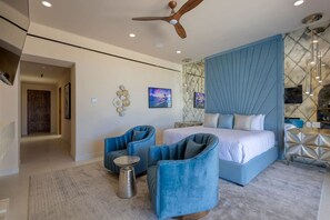 5 bedrooms, desk, iron/ironing board, WiFi