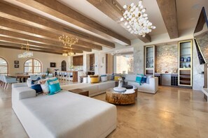 TV, fireplace, stereo