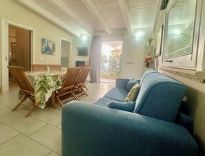 Smart-TV, Tischfußball, Tischtennisplatte