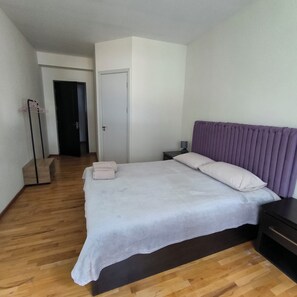 Basic Double Room, City View - Triple Eight Hotel (Tbilisi)