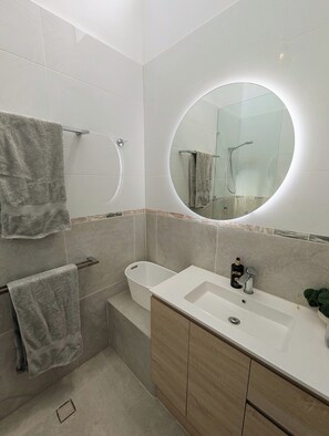 Hair dryer, towels - Relax, play and stay at Bribie Vibes (Bongaree)