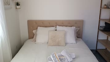 1 bedroom, free WiFi, bed sheets