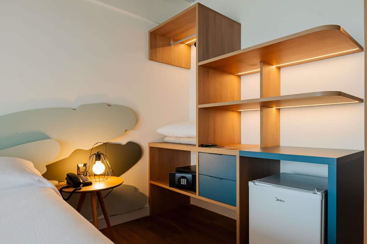 Minibar, free WiFi