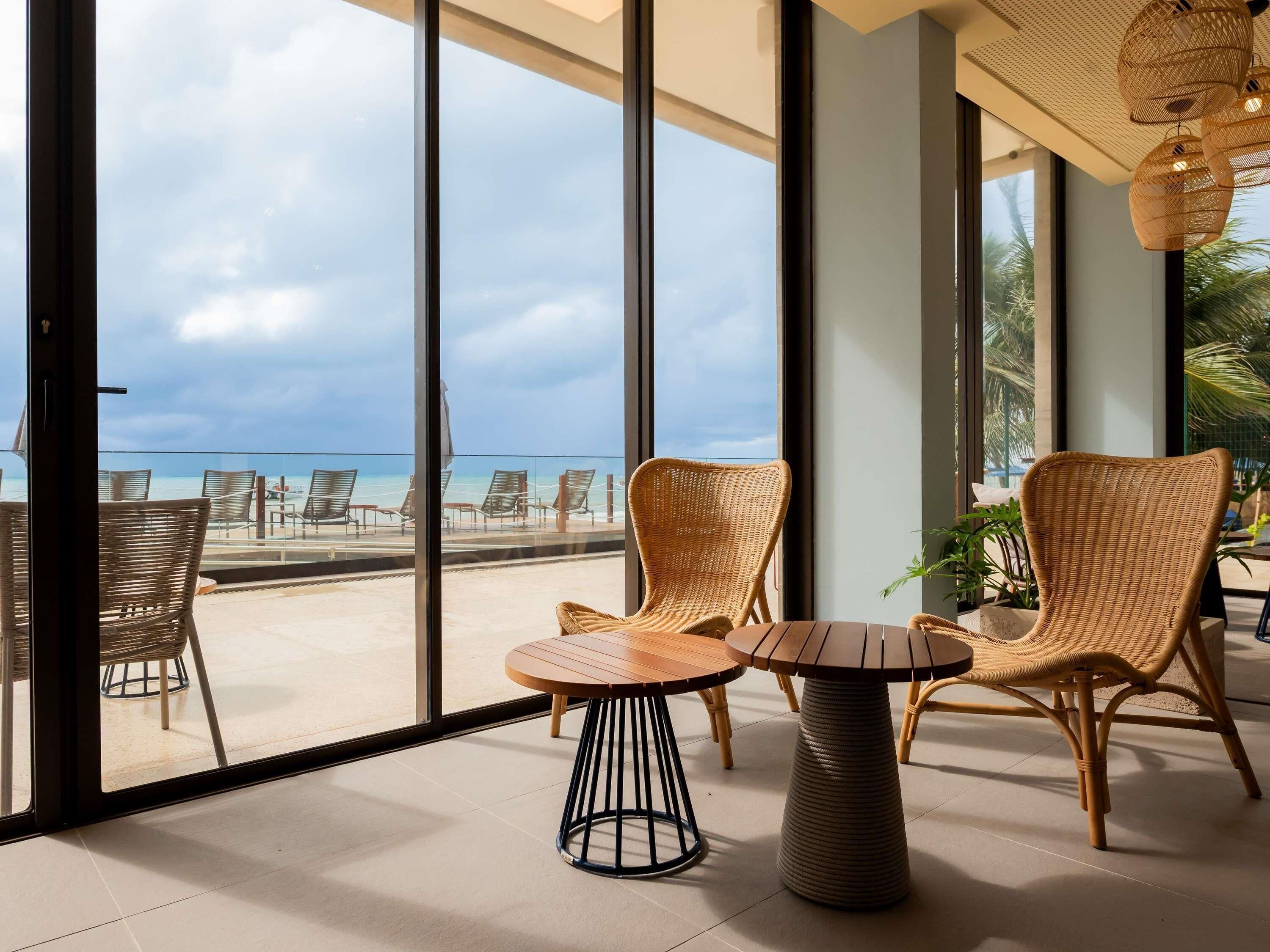 2 bares, bar en la playa