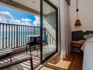 Habitación estándar, 2 camas individuales, balcón, vistas al mar | Minibar y wifi gratis