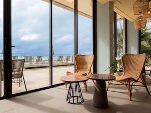 2 bars/lounges, beach bar