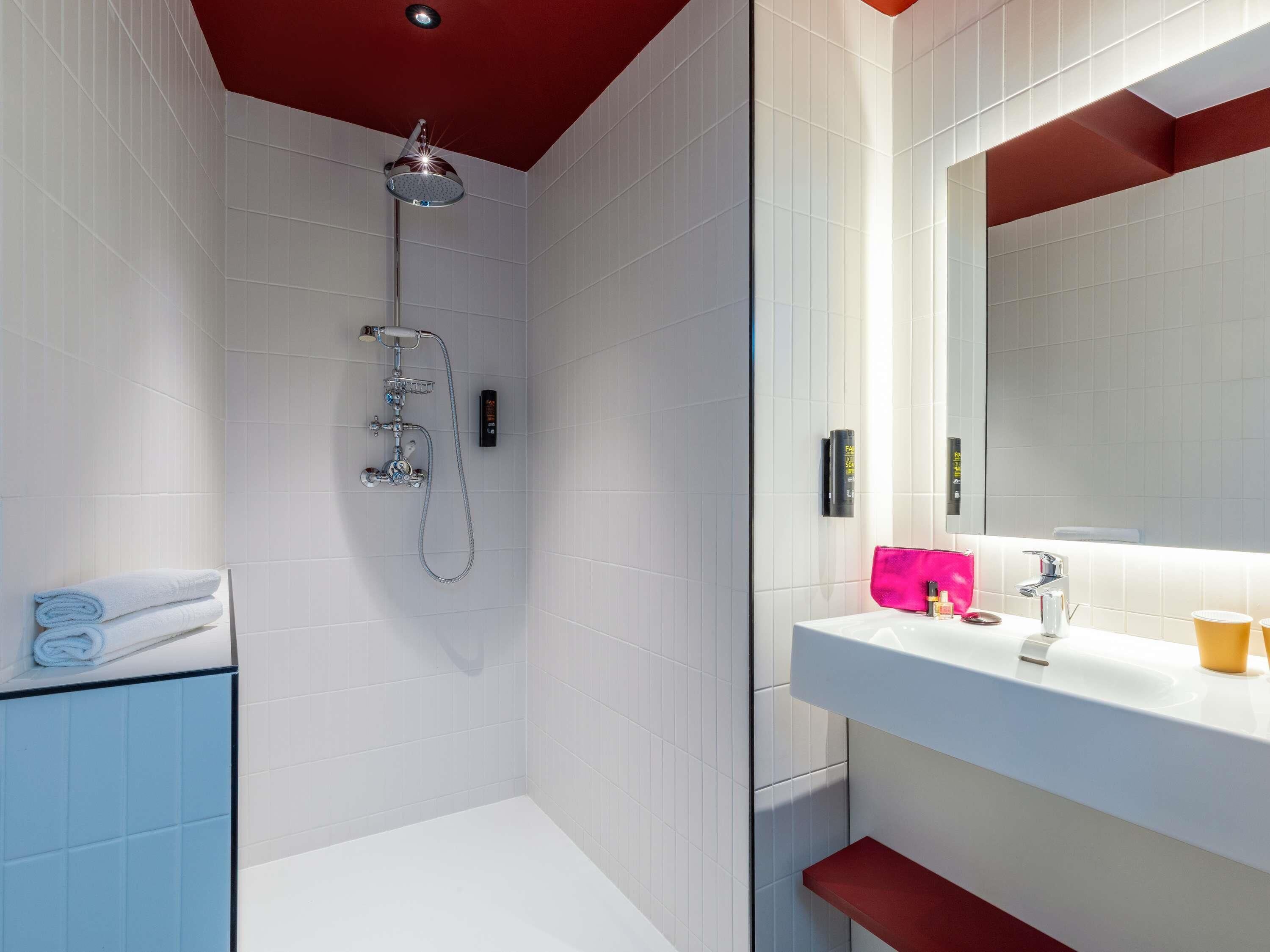 Suite, 1 Double Bed, Terrace | Soundproofing, free WiFi
