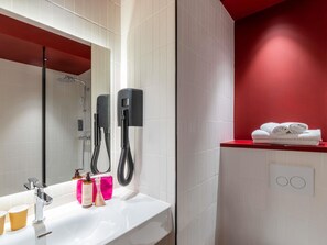 Soundproofing, free WiFi - ibis Styles Paris Porte de Pantin Philharmonie (Pantin)