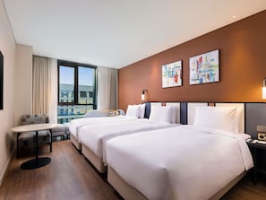 Deluxe-Zimmer, 3 Einzelbetten | 1 Schlafzimmer, Verdunkelungsvorhänge, schallisolierte Zimmer