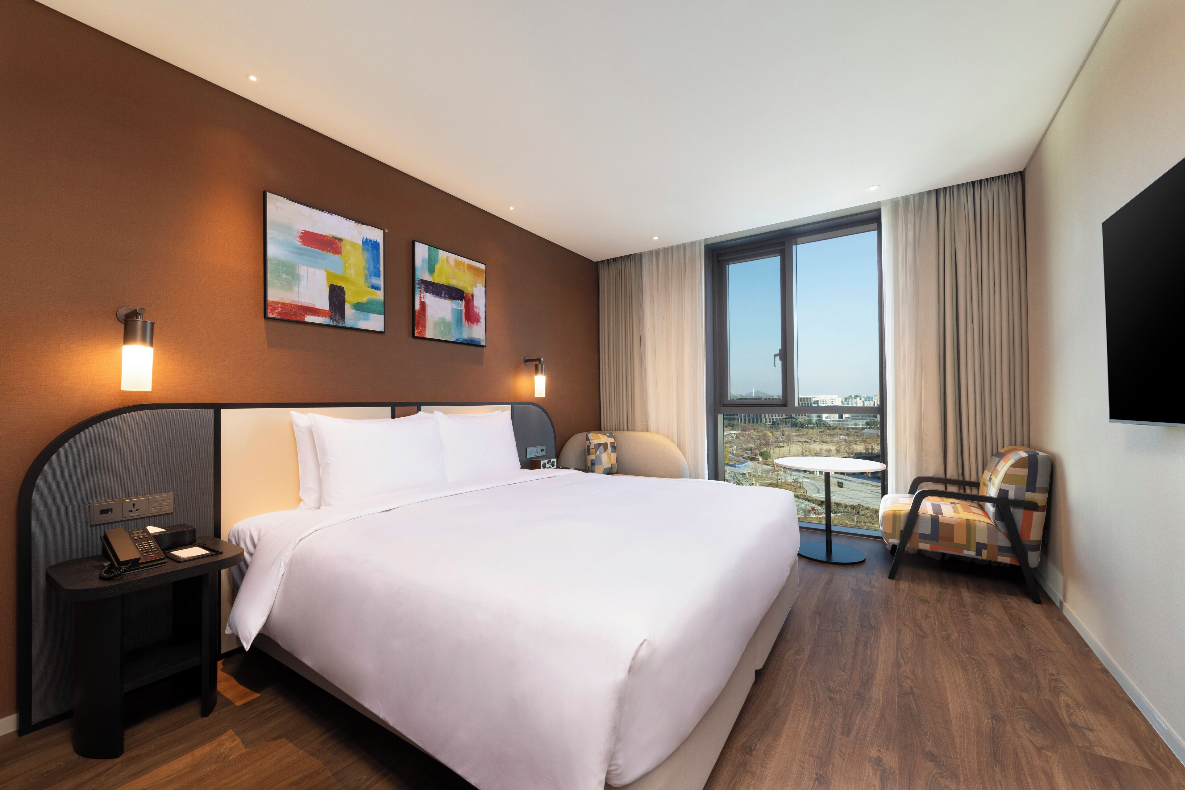 Blackout curtains, soundproofing, free WiFi, bed sheets