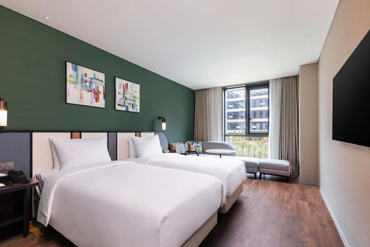 1 bedroom, blackout drapes, soundproofing, free WiFi