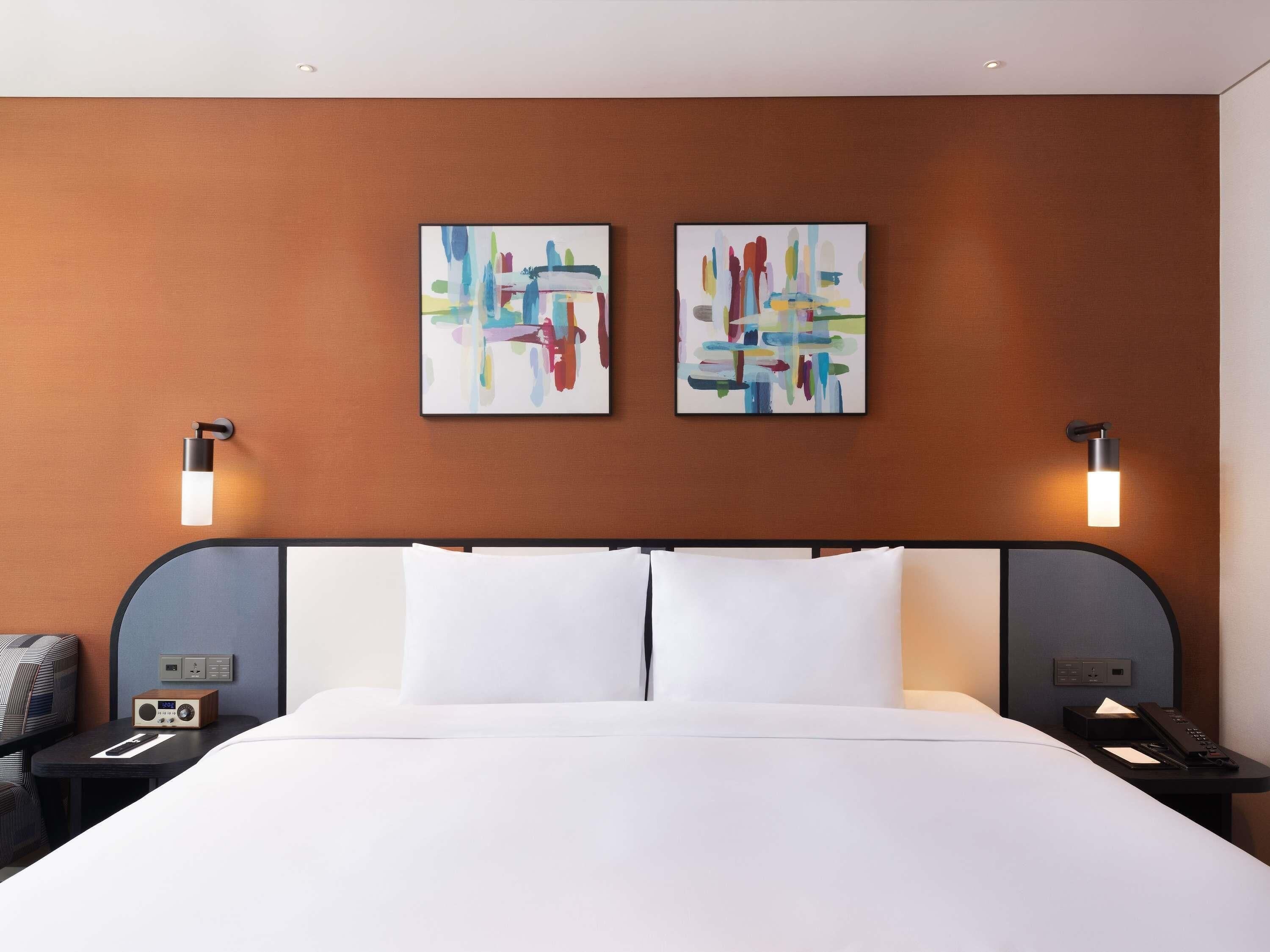 Verdunkelungsvorhänge, schallisolierte Zimmer, kostenloses WLAN