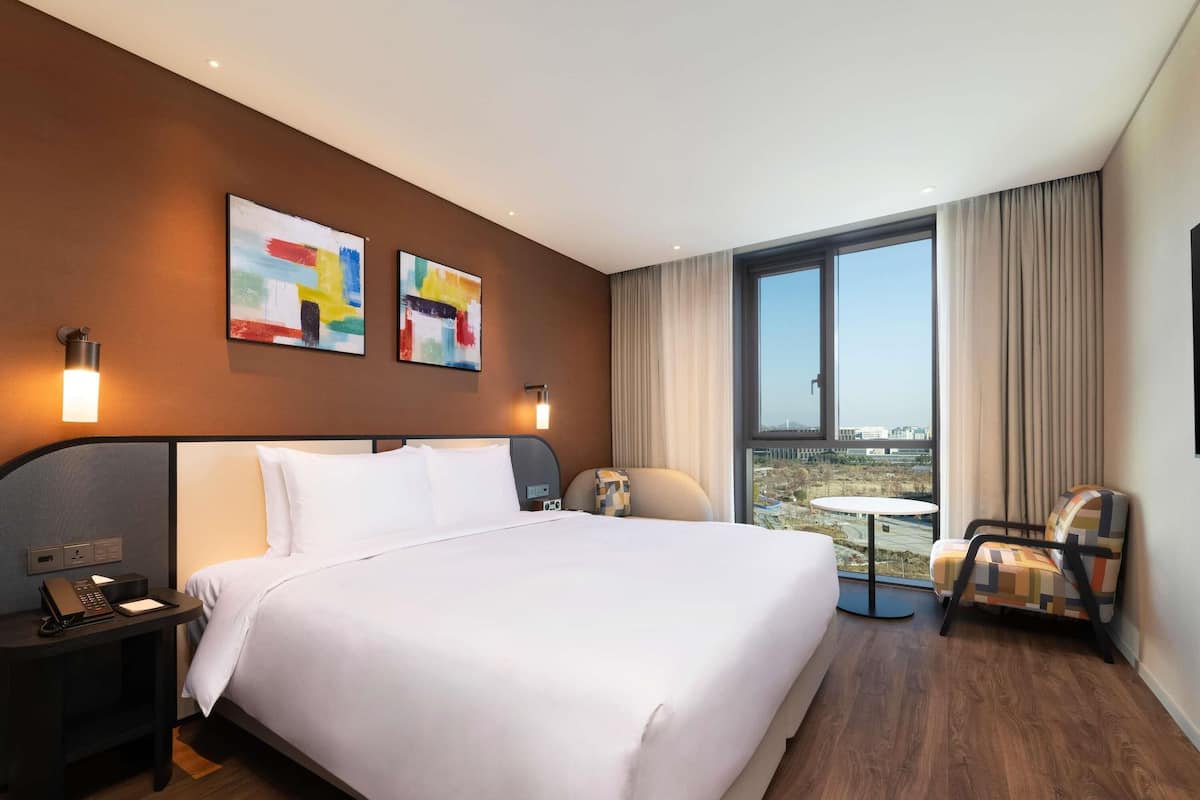 Blackout curtains, soundproofing, free WiFi, bed sheets