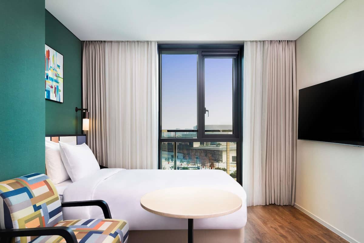 Superior Room, 1 Single Bed | 1 bedroom, blackout curtains, soundproofing, free WiFi