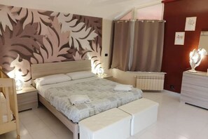 5 bedrooms, iron/ironing board, travel cot, WiFi