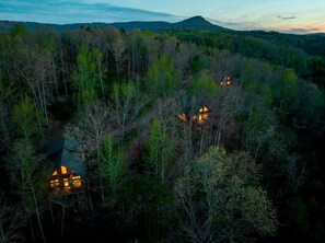 Exterior - Mnt. View Cabin Near River w/ Hot Tub + Fire Pit Sleeps 10 (Jasper)