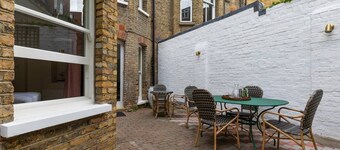 Tite Street IX by Onefinestay