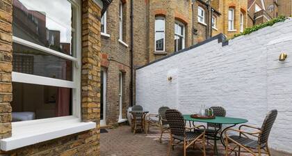 Tite Street IX by Onefinestay