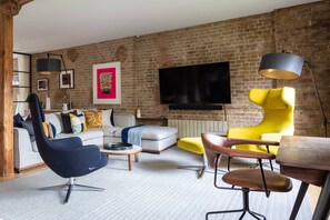 Apartment (2 Bedrooms) | Living area