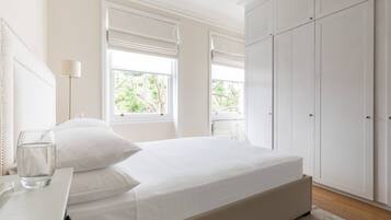 Apartment (2 Bedrooms) | 2 Schlafzimmer, Bügeleisen/Bügelbrett, Babybetten, Bettwäsche