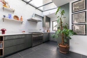 Apartment (2 Bedrooms) | Private kitchen