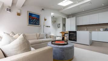 Apartment (1 Bedroom) | Living area | TV