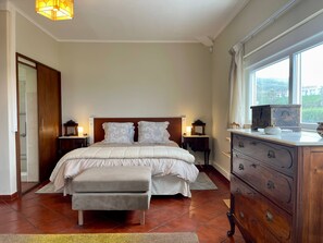 1 chambre, fer et planche à repasser, accès à Internet, literie fournie