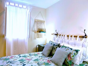 2 soverom, strykejern/-brett, internettilgang og sengetøy