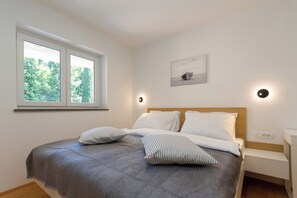 Appartement Prestige, 1 chambre, vue partielle sur la mer | 1 chambre, accès au Wi-Fi (inclus)