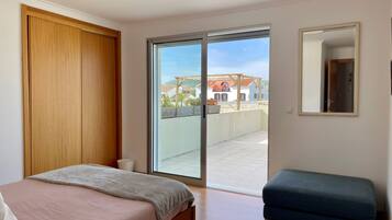 2 chambres, fer et planche Ă repasser, accĂšs Internet, draps fournis