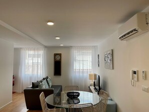 TV - SPIRIT PDL - MODERN DUPLEX by Azores HomeMade (Ponta Delgada)
