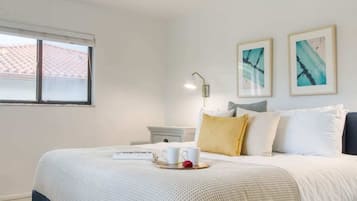 5 bedrooms, desk, iron/ironing board, travel cot