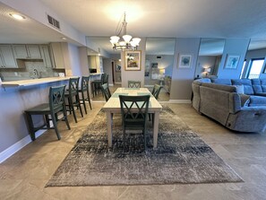 Dining - Breakers East 1205- Gulf Front Spacious 2 BR/2BA Beach setup included (Destin)