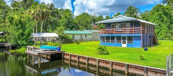 Charming 2-bedroom LAKEHOUSE house with WiFi, AC on George's Lake!