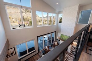 Interior - New Townhome across from Purgatory - Hot Tub, Arcade Game - Views/Shuttle (Durango)