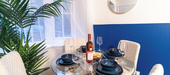 Cosy 3 Bed House - Free Parking - Contractors