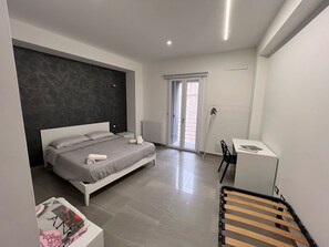 Chambre Triple Confort, balcon, vue ville