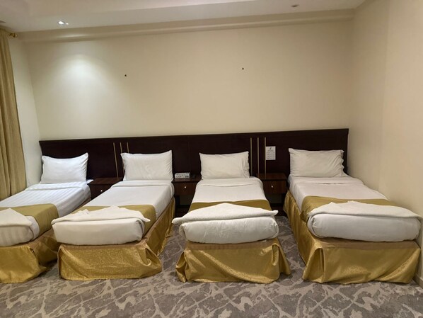 Deluxe Quadruple Room, City View | Terrace/patio - Taj Aldahabia Hotel - Makkah - Al Rawda فندق تاج الذهبية - مكة - الروضة (Makkah)