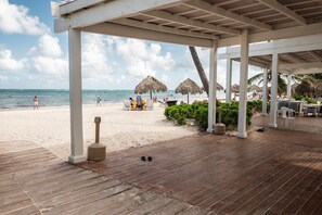 Beach - 🔥OFFER🔥 2BR CONDO, PRIVATE BEACH, POOLS, PLAYA TURQUESA (Punta Cana)