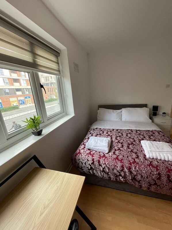 House | 3 bedrooms, iron/ironing board, free WiFi, bed sheets