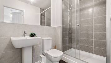 House | Bathroom | Shower, deep-soaking bathtub, hair dryer, towels