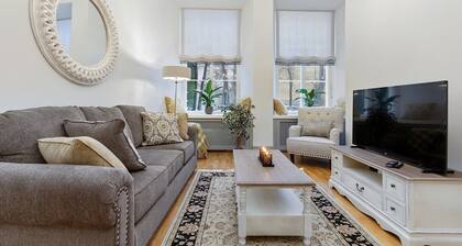 Tallinn’s Old Town Elegance: High Ceilings & Timeless Charm