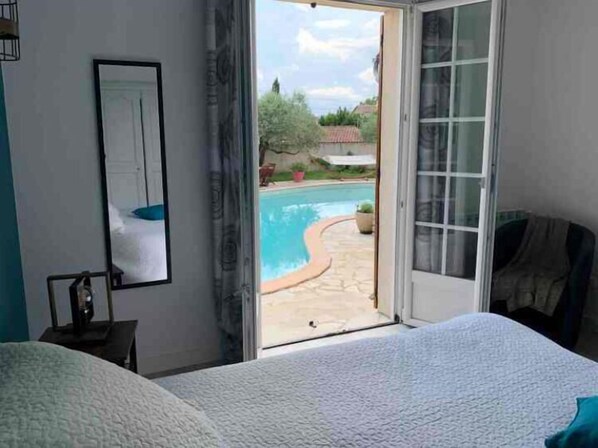 4 chambres, fer et planche à repasser, lit parapluie, Wi-Fi gratuit